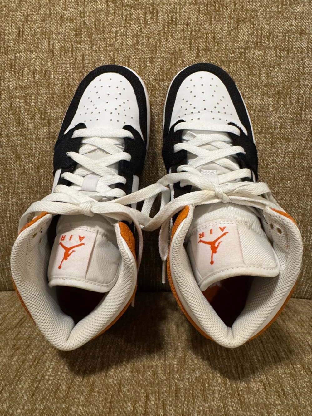 NEW Jordan 1 Mid Basketball Blossom DQ8390-100 Size 5.5Y - Picture 9 of 11